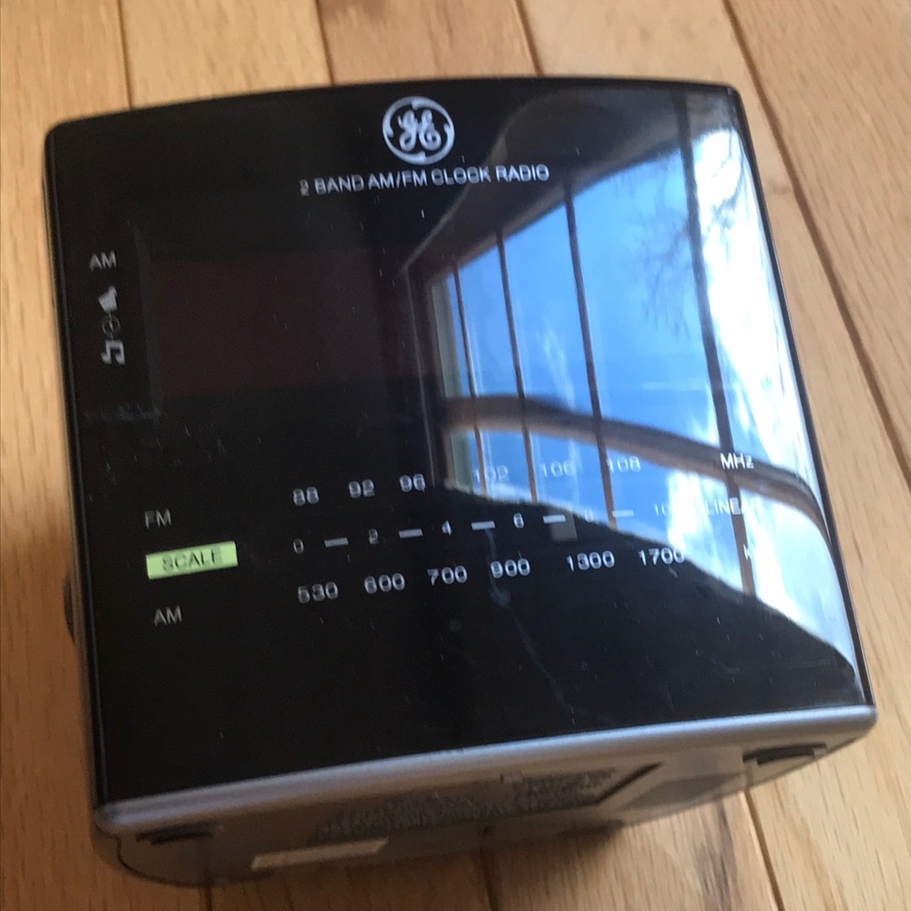 General Electric Alarm and Radio